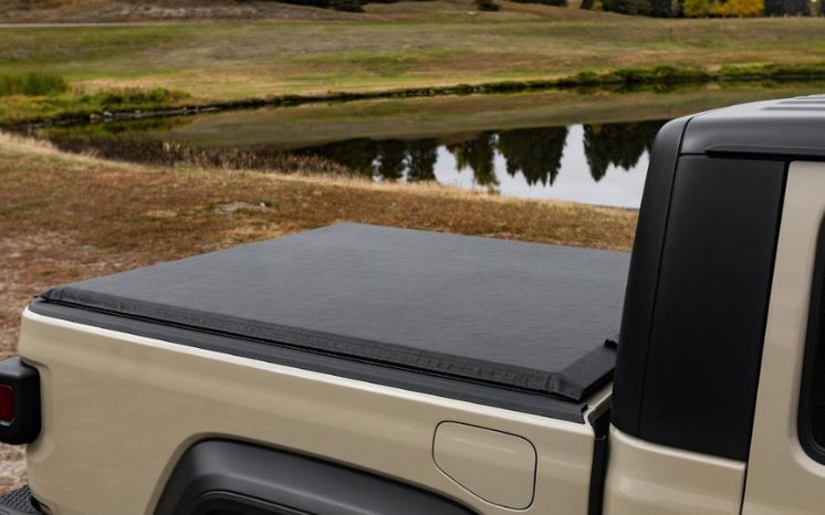 What to Consider When Buying Roll-Up Tonneau Covers